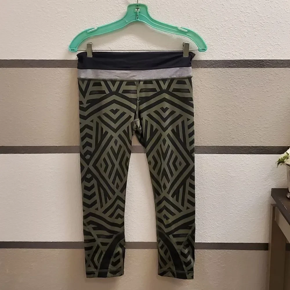 Lululemon Run: Inspire Cropped Legging Sz 6